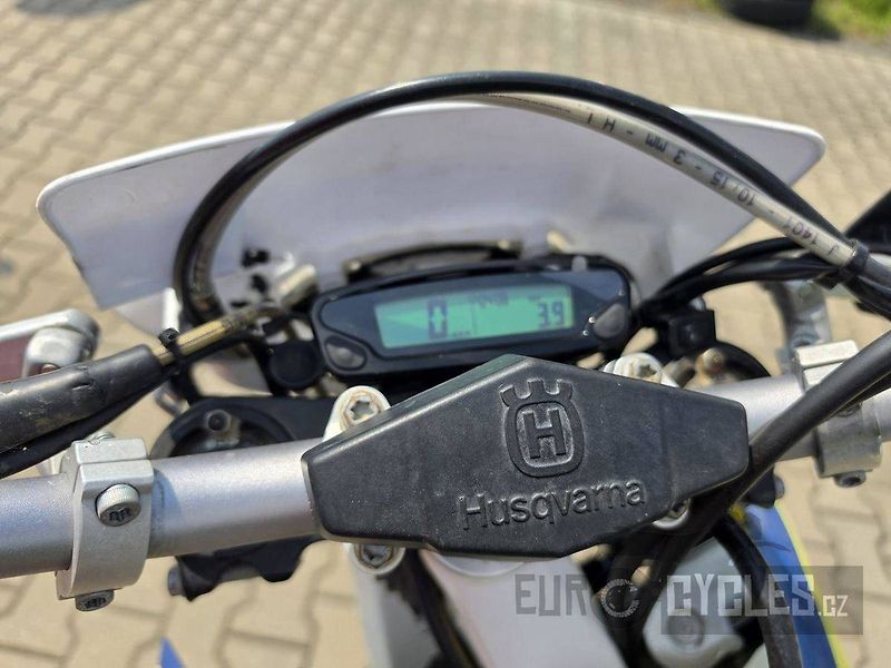 Husqvarna FE 350 (2016) - fotka 11 z 12