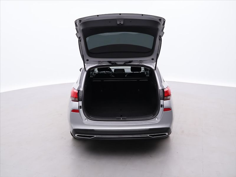 Hyundai i30 1,5 T-GDI Mild Hyb Comfort kom - fotka 9 z 28