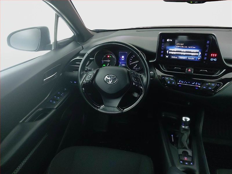 Toyota C-HR (2019) 1.8 Hybrid, Automat - fotka 7 z 21