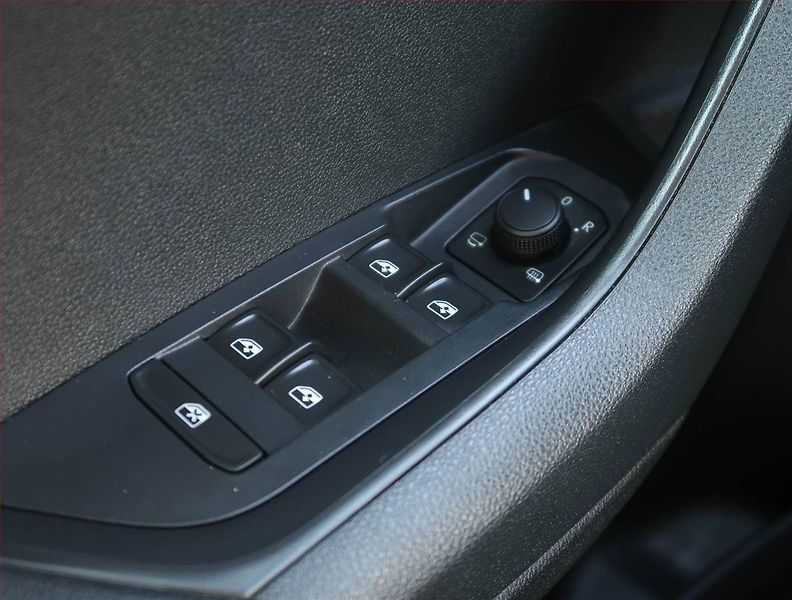 Škoda Karoq (2022) Style 2.0 TDI, 110KW,Style - fotka 16 z 21