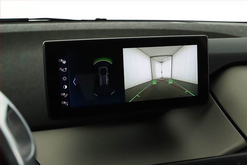 BMW i3 (2021) 120Ah BEV, SoH 91% - fotka 11 z 26