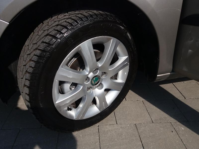 Škoda Roomster 1.2TSi,63kW,KLIMA,1.MAJITE-ČR! - fotka 8 z 25