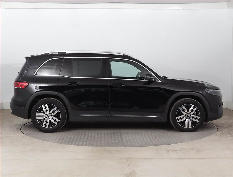 Mercedes-Benz EQB (2022) 250, SoH 98% - fotka 6 z 23