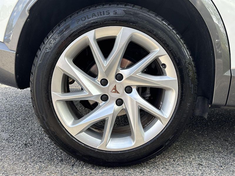 Cupra Formentor (2024) 1.5 TSI DSG - fotka 25 z 28