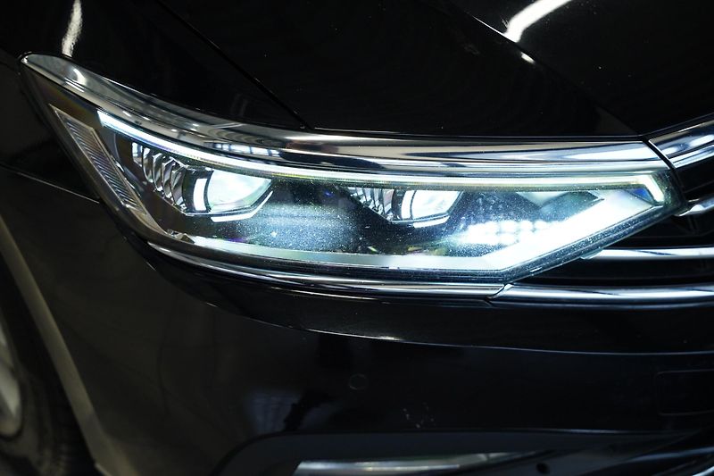 Volkswagen Passat - fotka 9 z 25