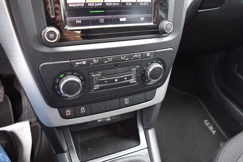 Škoda Yeti (2016) 1.4TSI 92kw AMBI ALU TEMPOMAT - fotka 25 z 44