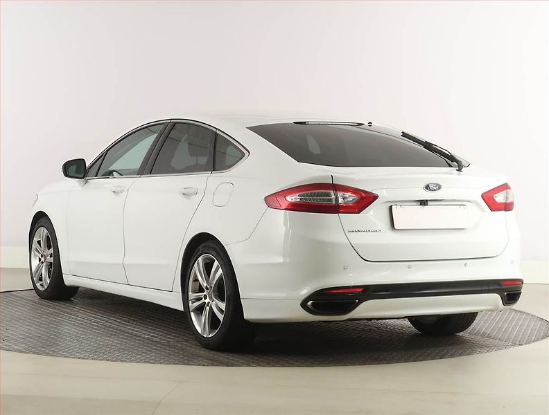 Ford Mondeo (2016) 2.0 EcoBoost, Automat, Kůže - fotka 4 z 26