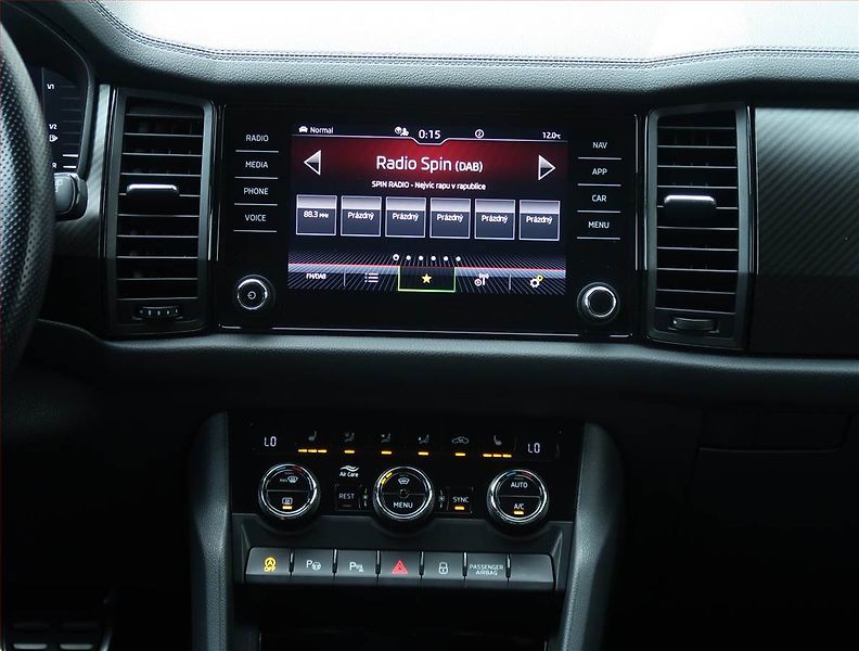 Škoda Kodiaq (2023) Sportline 2.0 TDI - fotka 12 z 27