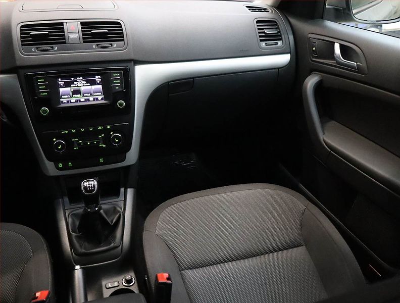 Škoda Yeti (2017) Style 1.4 TSI, ČR,1.maj - fotka 8 z 20