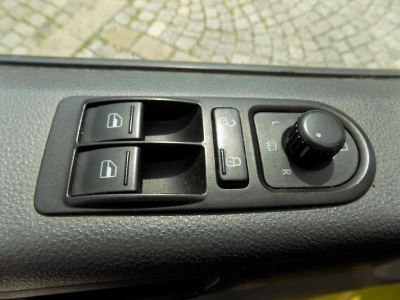 Volkswagen Transporter 2,0 TDI 103 KW DSG KLIMA - fotka 33 z 43