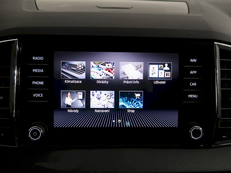 Škoda Karoq (2022) STYLE 2.0TDI 110KW - fotka 21 z 37