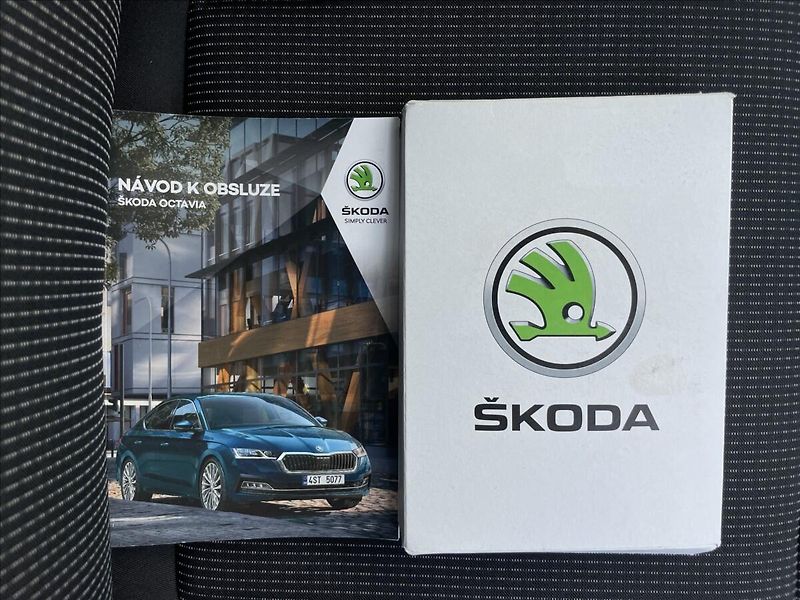 Škoda Octavia 2,0 TDI Combi Ambtion Plus LED - fotka 19 z 24