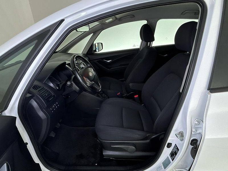 Hyundai ix20 Hatchback - fotka 7 z 28
