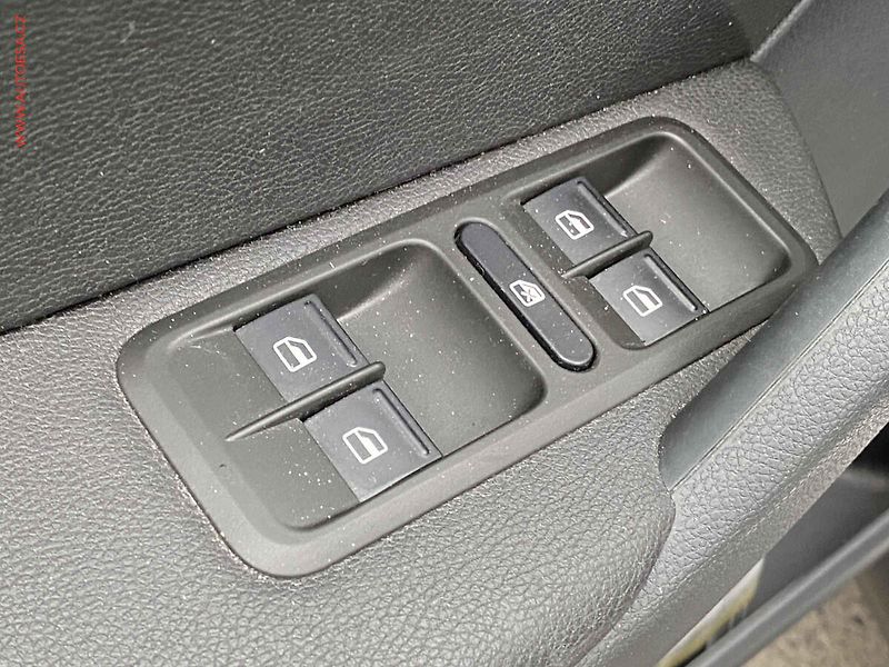 Škoda Yeti (2012) 1.2 TSi, Elegance, DSG, navi - fotka 11 z 20