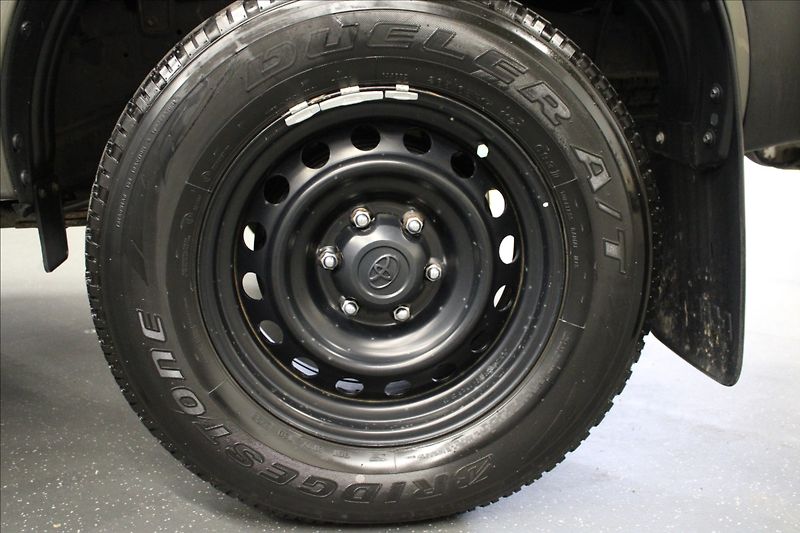 Toyota Hilux 2,4 D-4D 1.majitel CZ - fotka 30 z 37