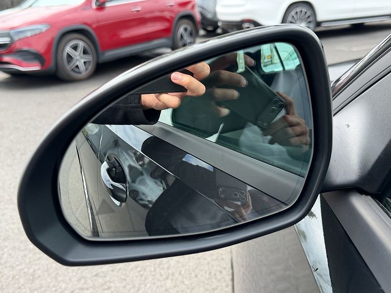 Mercedes-Benz Třídy C 220d Advantage, LED - fotka 23 z 32