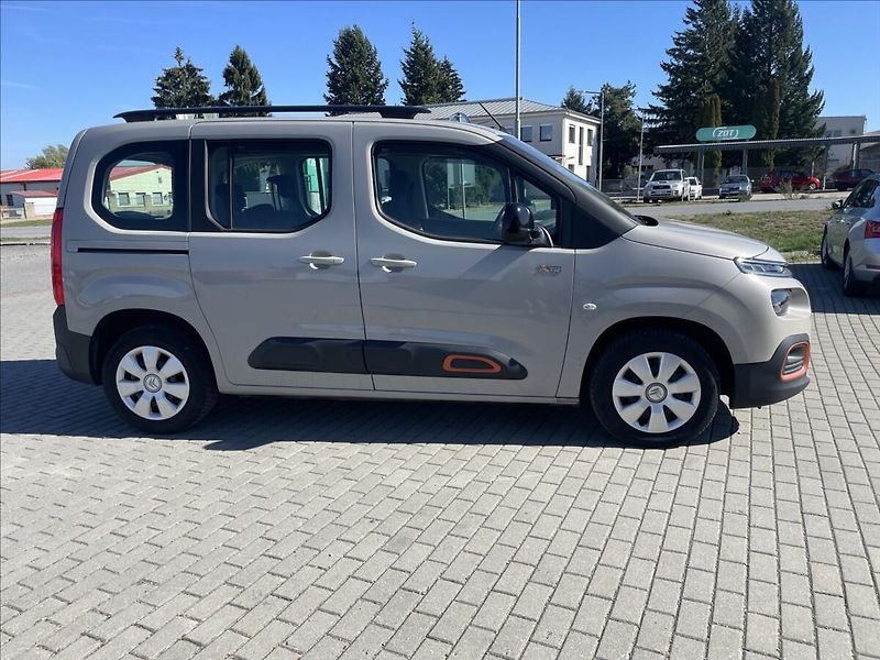 Citroën Berlingo 1,5 BlueHDi 96kw XTR Tažné Kli - fotka 34 z 35