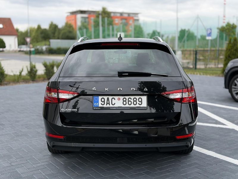 Škoda Superb (2022) 2.0 TDi 110 kw/tažné/DPH - fotka 4 z 25