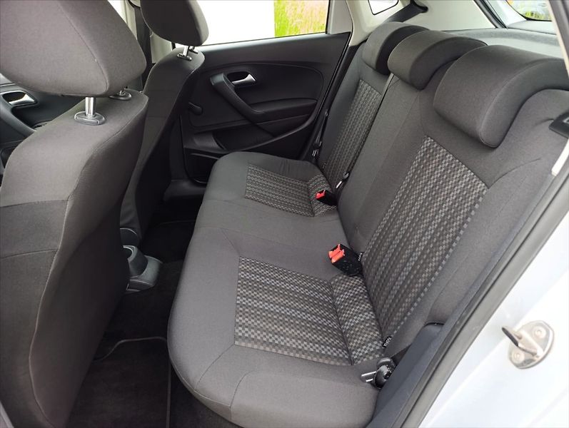 Volkswagen Polo 1,4 TDi Klimatizace Záruka - fotka 21 z 30