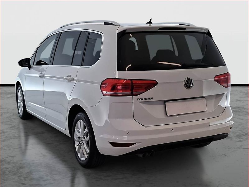 Volkswagen Touran (2018) Comfortline 2.0 TDI, ČR,1.maj - fotka 4 z 22