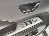 Hyundai Kona 1.6 T-GDi/146kW N-Line - náhled 33
