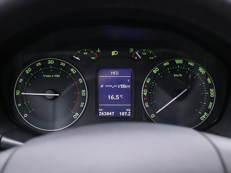 Škoda Octavia 1,9 TDI Serv.Kniha STK 04/28 - fotka 14 z 28