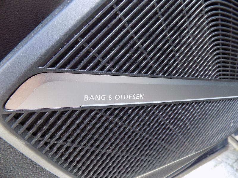 Audi SQ5 3,0 255 KW B&O, SLINE, TOP!!!! - fotka 36 z 44