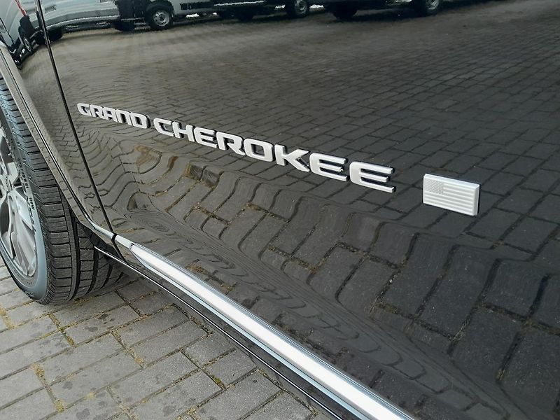 Jeep Grand Cherokee (2025) L 3,6 V6 Summit Reserve 7 míst - fotka 11 z 64