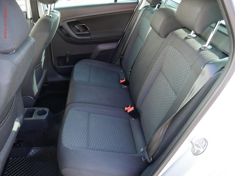 Škoda Fabia (2014) 1.2 TSI, ČR, AC, el. výbava - fotka 10 z 14