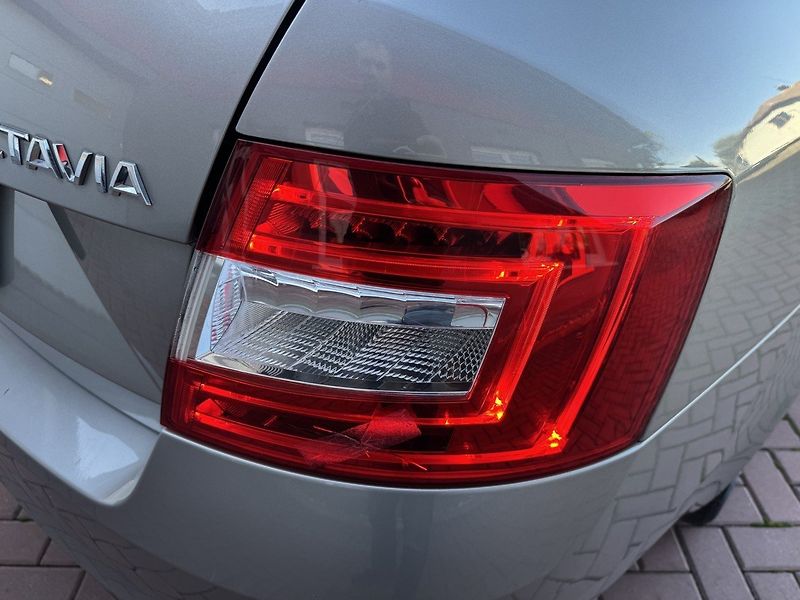Škoda Octavia (2013) 2.0TDi  Klima Tempomat BT - fotka 37 z 45