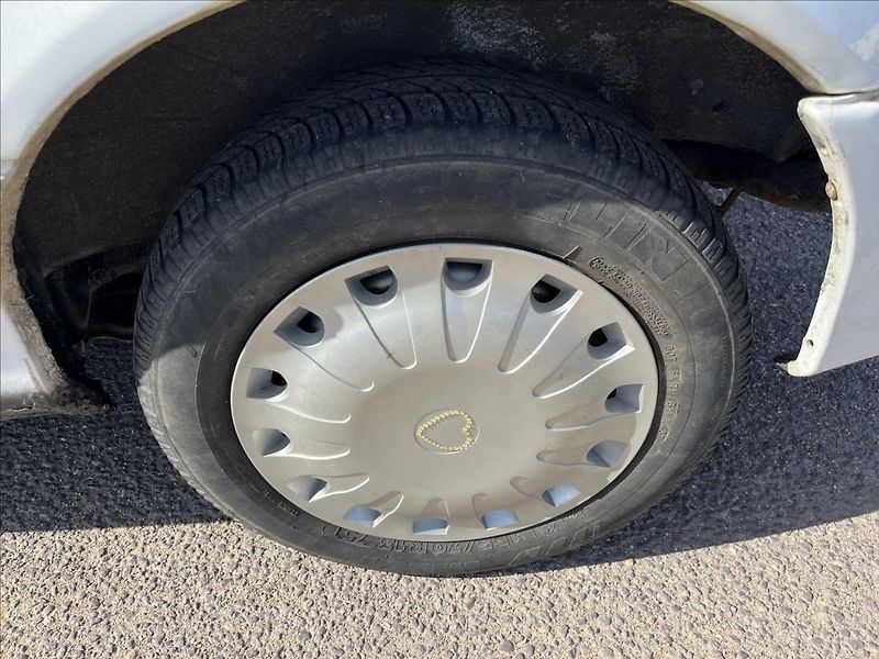 Suzuki Swift 1,0 i AUTOMAT EKO ZAPLACENO - fotka 24 z 25