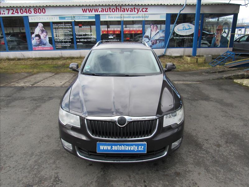 Škoda Superb 1,9 TDi 77kW Combi - fotka 2 z 30
