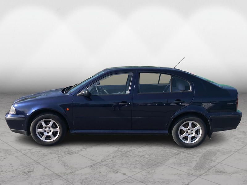 Škoda Octavia A 1.6 MPI - fotka 3 z 27