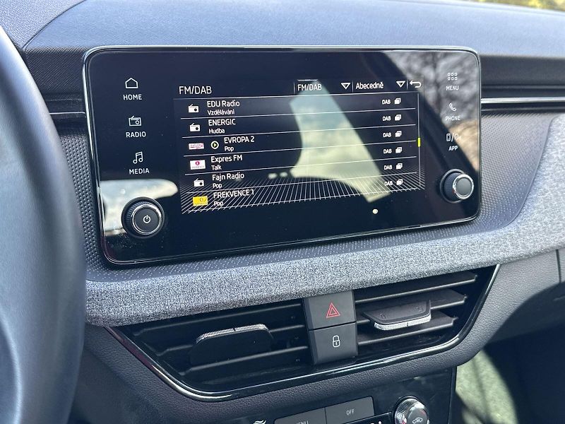 Škoda Scala (2024) 1.0 TSI DSG Selection - fotka 19 z 31