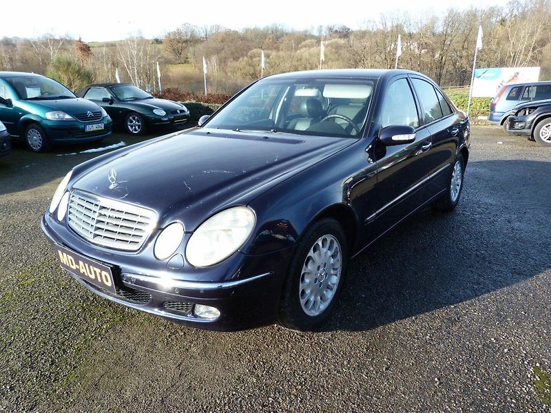 Mercedes-Benz 211 E320 3.2 I - fotka 1 z 23
