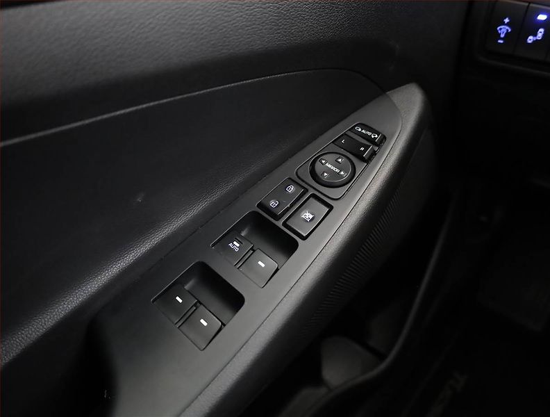 Hyundai Tucson (2018) 2.0 CRDi, 4X4, Automat - fotka 16 z 20