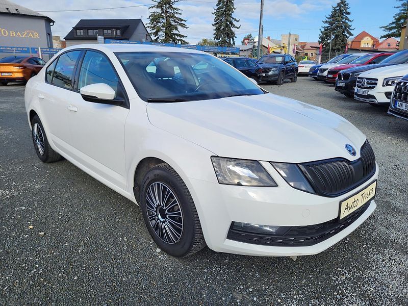 Škoda Octavia 2.0 TDi 110kW AMBITION - fotka 6 z 43