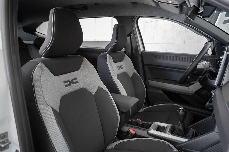Dacia Bigster JOURNEY 1.2 TCe HYBRID-G 140 - fotka 11 z 48