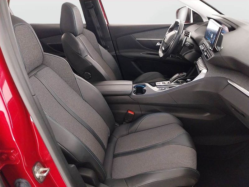 Peugeot 3008 (2021) 1.5 BlueHDi - fotka 9 z 23