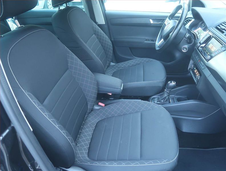 Škoda Fabia (2015) 1.4 TDI, Automat, Tempomat - fotka 9 z 15