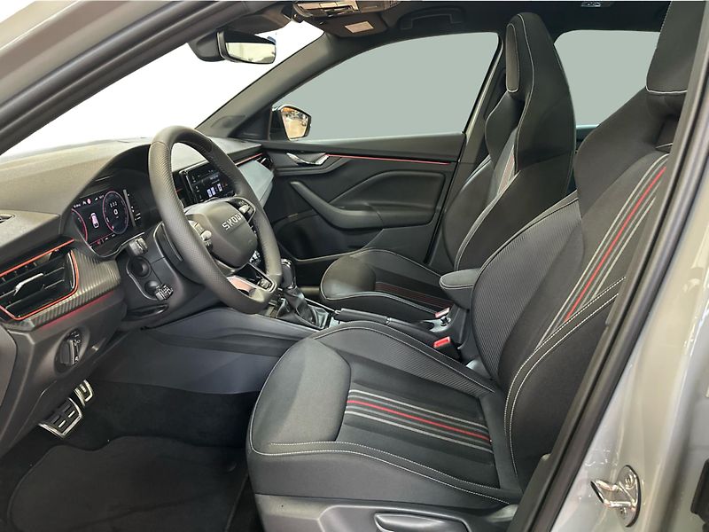 Škoda Scala 1,0 TSI / 85 kW Monte Carlo DS - fotka 11 z 23