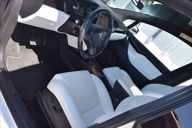Tesla Model X 100D FSD 6MÍST TAŽNÉ - fotka 17 z 34
