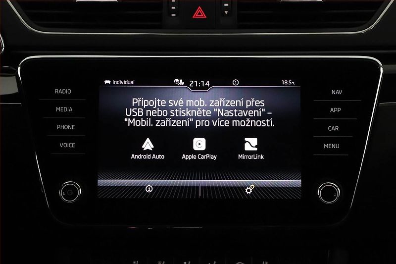 Škoda Superb (2023) Laurin&Klement 1.5 TSI - fotka 17 z 20