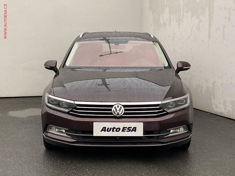 Volkswagen Passat (2015) 2.0 TDi, ČR, Highline, LED - fotka 2 z 18