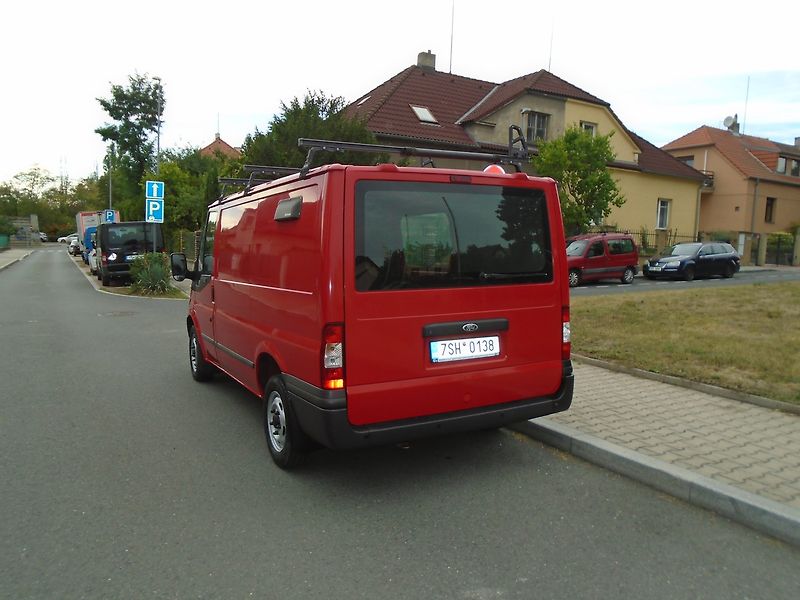 Ford Transit (2013) 2.2 TDCI, L1H1 - fotka 9 z 20