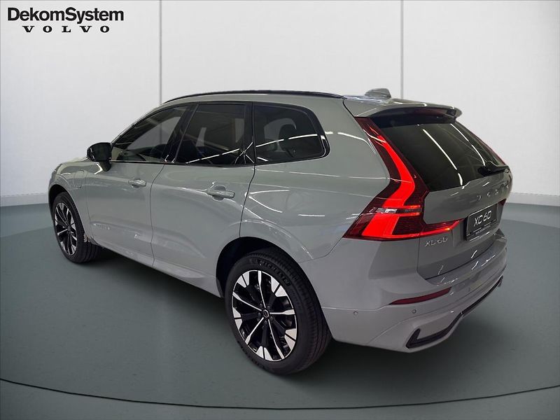 Volvo XC60 2,0 XC60T8 Ultra Dark   0347 - fotka 4 z 16