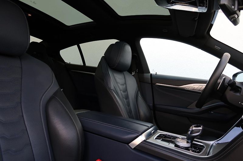 BMW Řada 8 840d xDrive Gran Coupé - fotka 14 z 16
