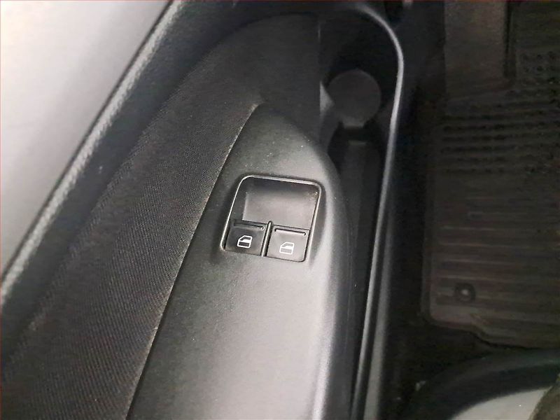 Škoda Octavia (2011) 1.6 TDI, Tempomat - fotka 15 z 15
