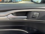 Ford Mondeo 2,0 HEV Vignale 103kW - náhled 23