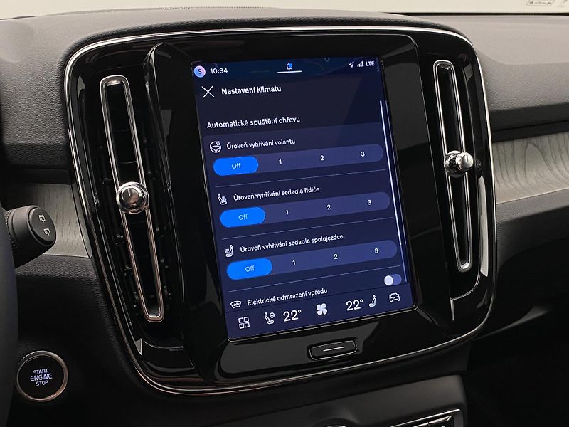 Volvo XC40 B4 DARK ULTRA AUT CZ - fotka 43 z 56